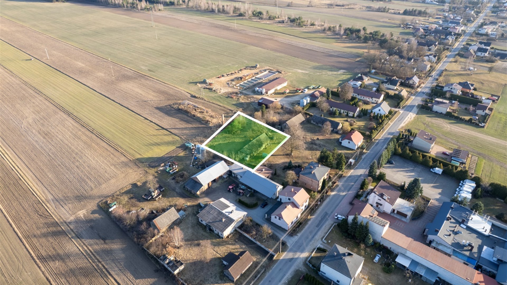 Działka na sprzedaż