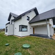 Dom na sprzedaż